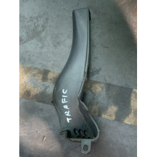 Накладка лобового скла ліва Renault Trafic / Opel Vivaro / Nissan Primastar (00-14) 7700312794 91166664