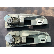 Корпус ручки дверей передньої лівої зовнішньої Renault Trafic / Opel Vivaro / Nissan Primastar  7700311816