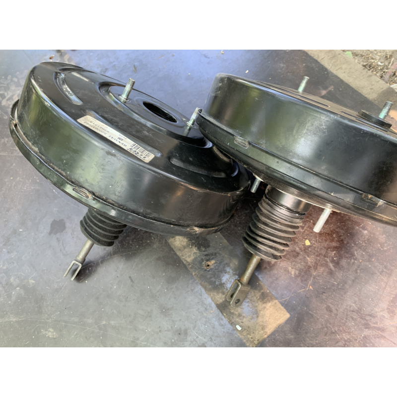 Вакуумний підсилювач гальм Renault Trafic/Opel Vivaro/ Nissan Primastar 8200837097 93861713 GM93861713
