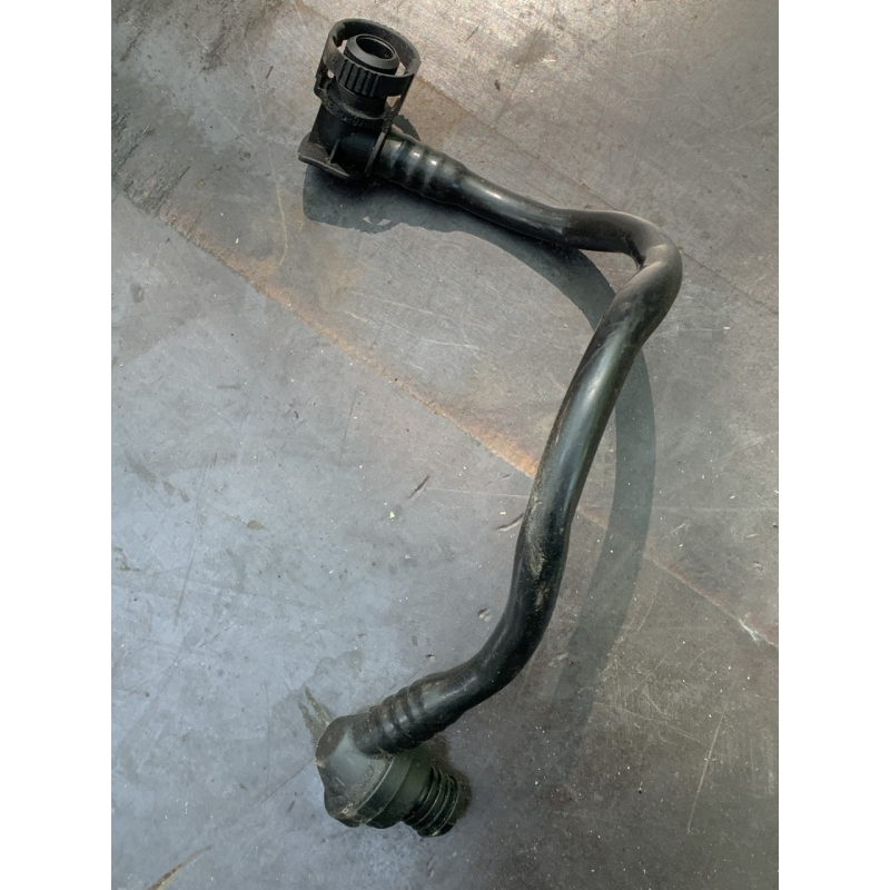 Трубка вакуумного підсилювача гальм Renault Trafic/Opel Vivaro/ Nissan Primastar 8200411737 93854304