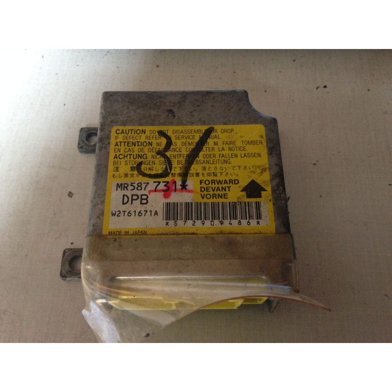 Блок управління подушками безпеки Airbag Mitsubishi Outlander MR587 731