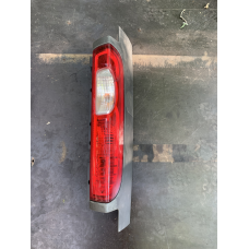 Ліхтар задній  Renault Trafic / Opel Vivaro / Nissan Primastar  93857722 265A60118R GM 93857722