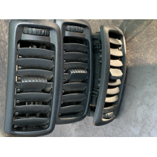 Дефлектор (деталі панелі/торпеди) Renault Trafic /Opel Vivaro/ Nissan Primastar R6-136.S.150 7701054458