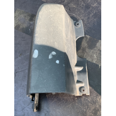Декоративна накладка заднього крила ліва (клік) Renault Trafic /Opel Vivaro/ Nissan Primastar 8200229874