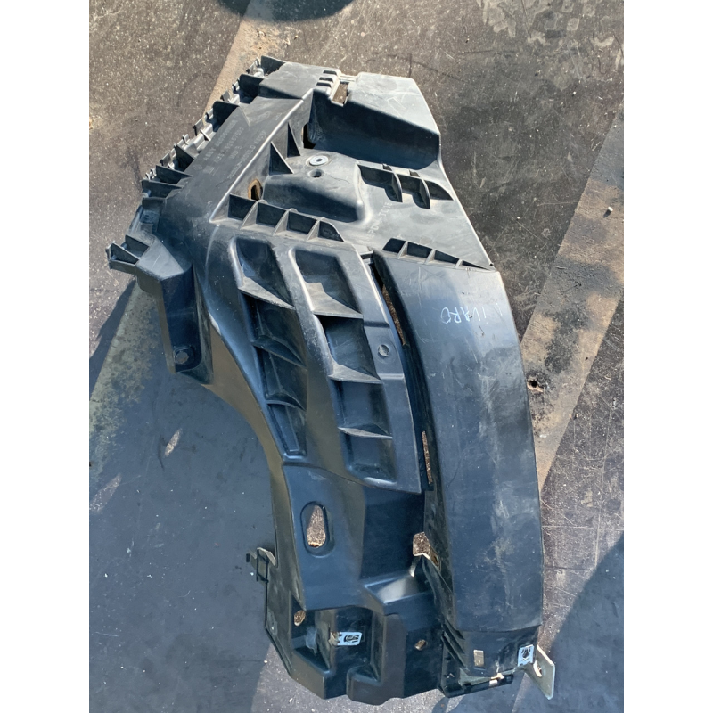 Напрямна переднього бампера ліва Renault Trafic /Opel Vivaro / Nissan Primastar 93857537 620350102R Напрямна переднього бампера ліва Renault Trafic /Opel Vivaro / Nissan Primastar 93857537 620350102R