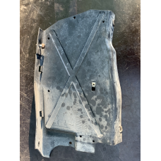 Захист двигуна права Renault Trafic/Opel Vivaro/ Nissan Primastar 93857408  8200505045