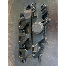 Кришка клапанна (сапун) Renault Trafic /Opel Vivaro / Nissan Primastar  8200924262