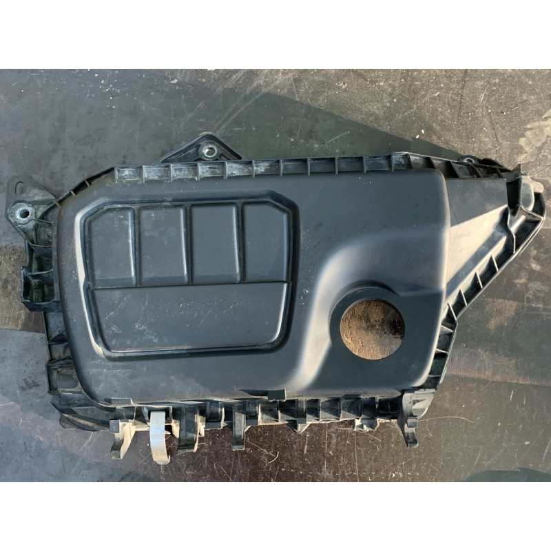 Накладка двигуна декоративна Renault Trafic/Opel Vivaro/ Nissan Primastar 93452561  175B13123R