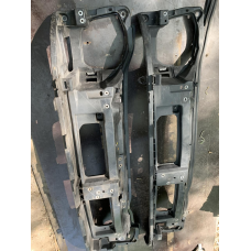 Панель передня Renault Trafic / Nissan Primastar / Opel Vivaro 8200411923 93854278 8200411916 93854275