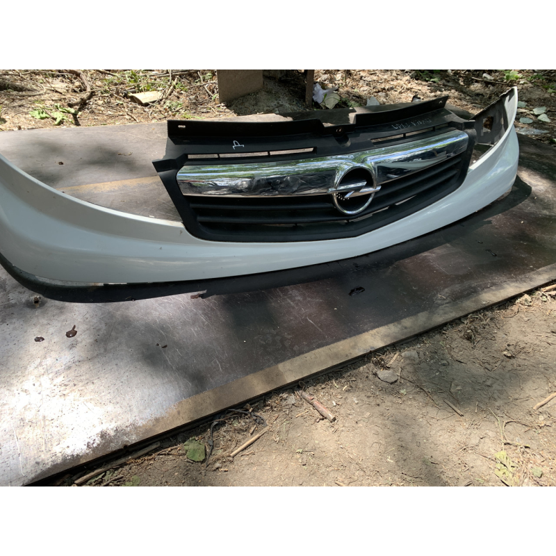 Решітка радіатора Renault Trafic /Opel Vivaro /Nissan Primastar 623100248R 93856149