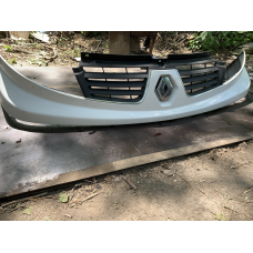 Решітка радіатора верхня Renault Trafic /Opel Vivaro /Nissan Primastar 623100251R  93856152  GM 93856152