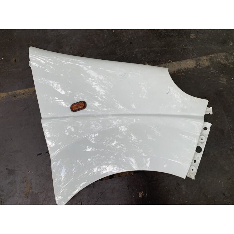 Крило переднє праве Renault Trafic/Opel Vivaro/Nissan Primastar 7782524467