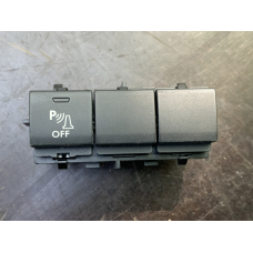 Кнопка парктроніка Renault Trafic /Opel Vivaro /Nissan Primastar 96750147ZD