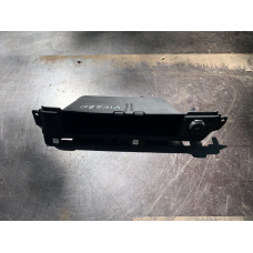 Полиця центральної консолі Renault Trafic /Opel Vivaro /Nissan Primastar 9808682677