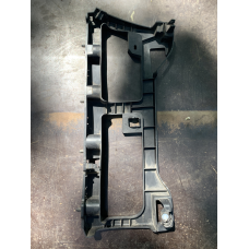 Кронштейн кріплення заднього бампера (R) Renault Trafic /Opel Vivaro /Nissan Primastar 9810782680