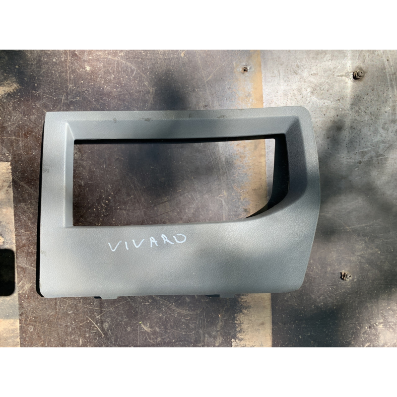Декоративна накладка торпедо Renault Trafic /Opel Vivaro / Nissan Primastar 98083853ZM