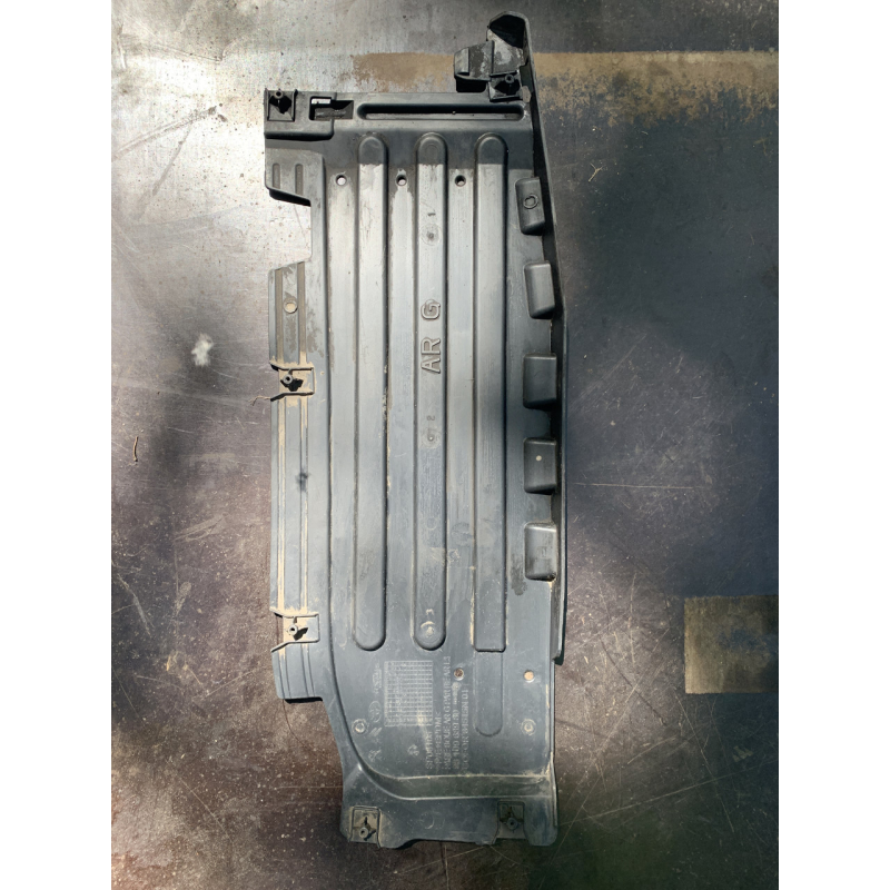 Захист днища передня ліва  Renault Trafic /Opel Vivaro /Nissan Primastar  9810968980  84515N 01