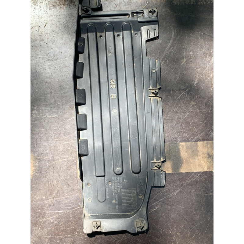 Захист днища передня права Renault Trafic /Opel Vivaro /Nissan Primastar  9810968880