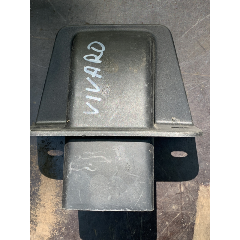 Накладка/заглушка стійки кузові двері Renault Trafic /Opel Vivaro /Nissan Primastar  9812773377  156127600