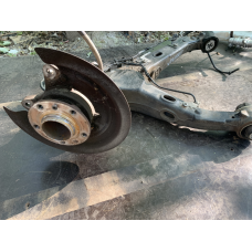 Поворотний кулак/дряпфа задня права Renault Trafic /Opel Vivaro /Nissan Primastar  9820770580 9807504880
