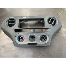 Накладка декоративна на торпедо Toyota Yaris 554050D130 55650-OD050