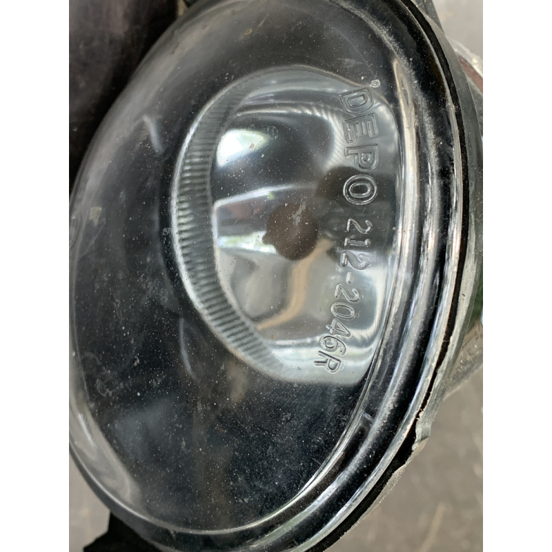 Фара протитуманна (права) для Toyota Yaris 2122046RUE 08-212-2046R
