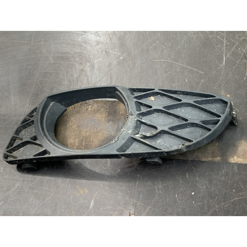 Накладка бампера під птф ліва Toyota Yaris 1999-2005 521280D020 Накладка бампера під птф ліва Toyota Yaris 1999-2005 521280D020
