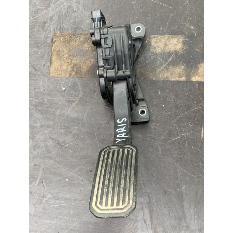 Педаль газу/потенціометрToyota Yaris 78010-0D010 780100D010