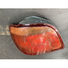 Ліхтар задній лівий на Toyota Yaris 8156052130