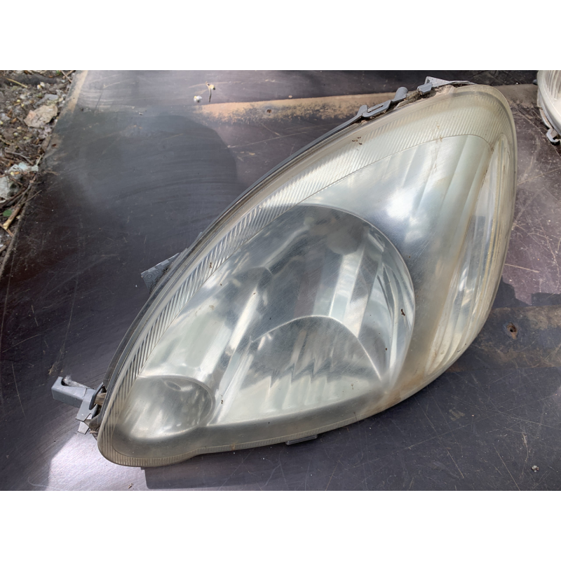 Фара передня ліва Toyota Yaris 1999-2005 89900176  81150-0D081
