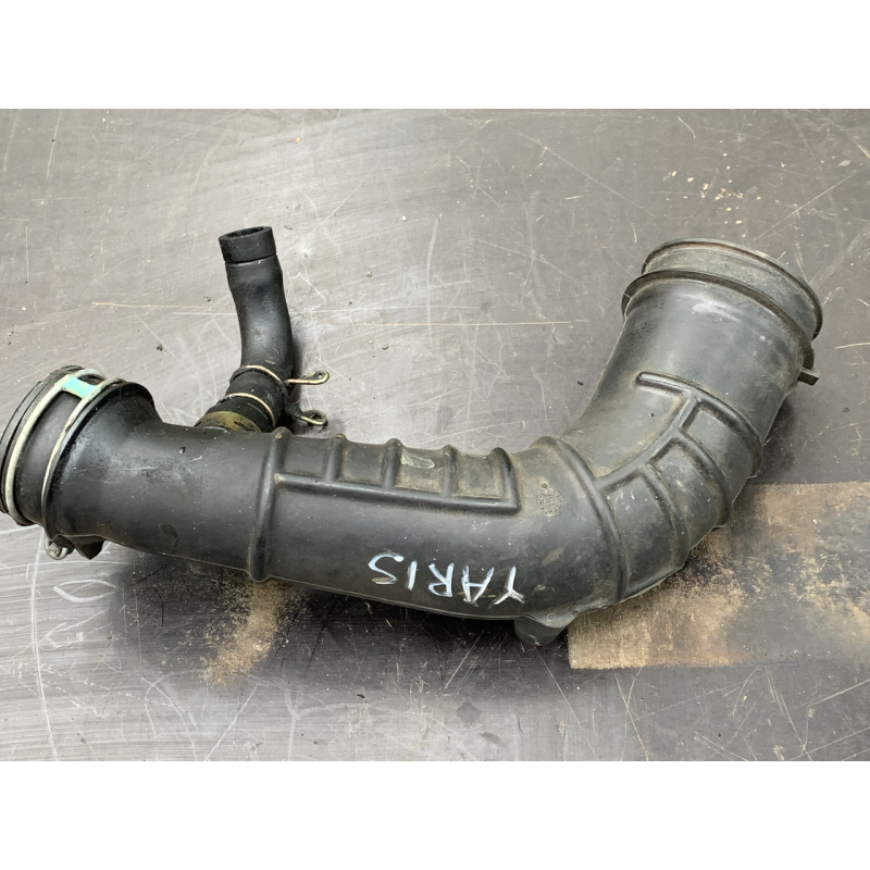 Патрубок повітряного фільтра Toyota Yaris 178800N010 17880-0N010