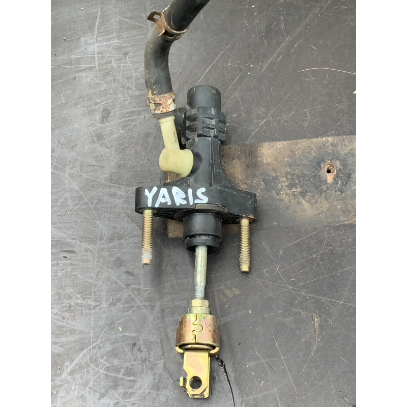 Циліндр зчеплення головний Toyota Yaris 3142052030
