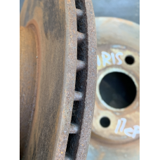 Диски передні гальмівні Toyota Yaris P10 435120D010