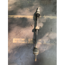 Півось (привод) передня права Toyota Yaris 4341052070 P26099950