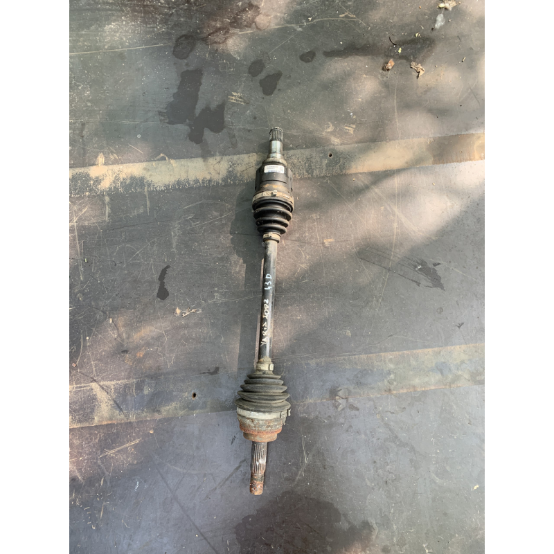 Півось (привод) передня ліва Toyota Yaris 434200D080 P26099951 Півось (привод) передня ліва Toyota Yaris 434200D080 P26099951