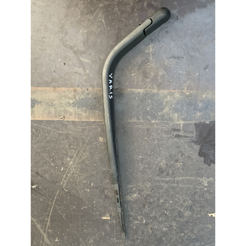 Повідець склоочисника заднього для Toyota Yaris 852400D011 85240-0D011 8524152010