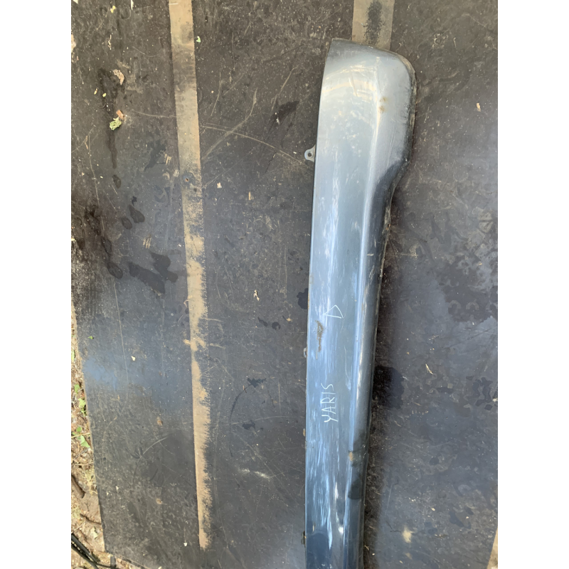 Бампер задній/нижня частина на Toyota Yaris 5838152020