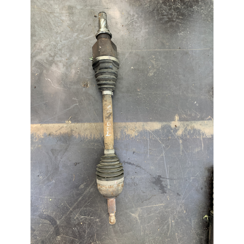 Напівось (привод) передня ліва Renault Modus 8200499585 Напівось (привод) передня ліва Renault Modus 8200499585