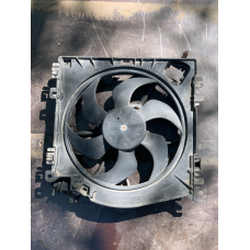 Вентилятор охолодження радіатора Renault Modus 8200748439 1831442016 1831717016