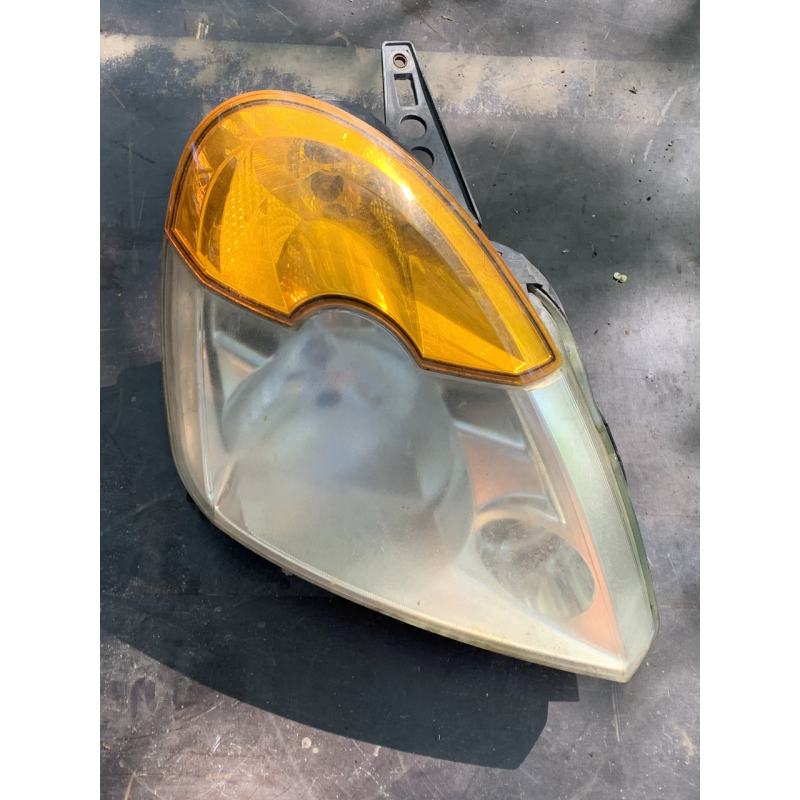 Фара передня права Renault Modus 228164988 8200301831 22816499 Фара передня права Renault Modus 228164988 8200301831 22816499