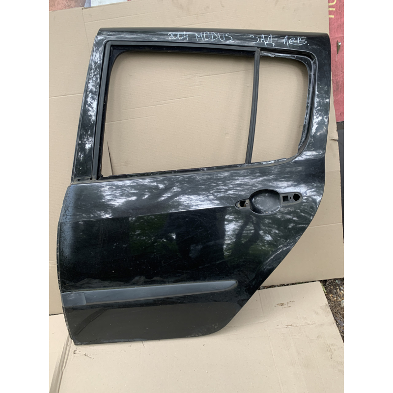 Задні ліві двері Renault Modus 7711228333 8200227422