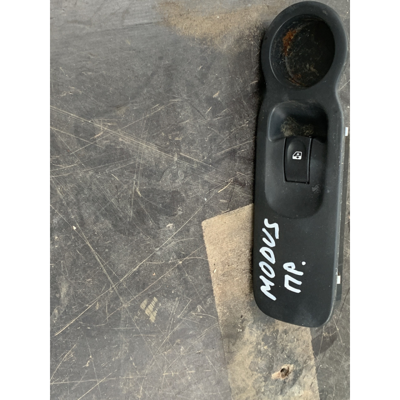 Панель керування склопідіймачем права сторона Renault Modus 2808201 8200278436 Панель керування склопідіймачем права сторона Renault Modus 2808201 8200278436