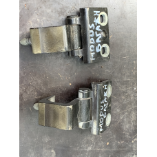 Петля кришки багажника Renault Modus 2004-2012 8200483540 8200483542