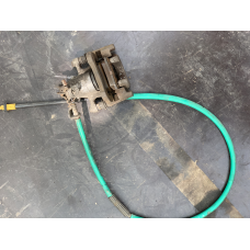 Суппорт гальмівний задній правий на Renault Modus 7701208362