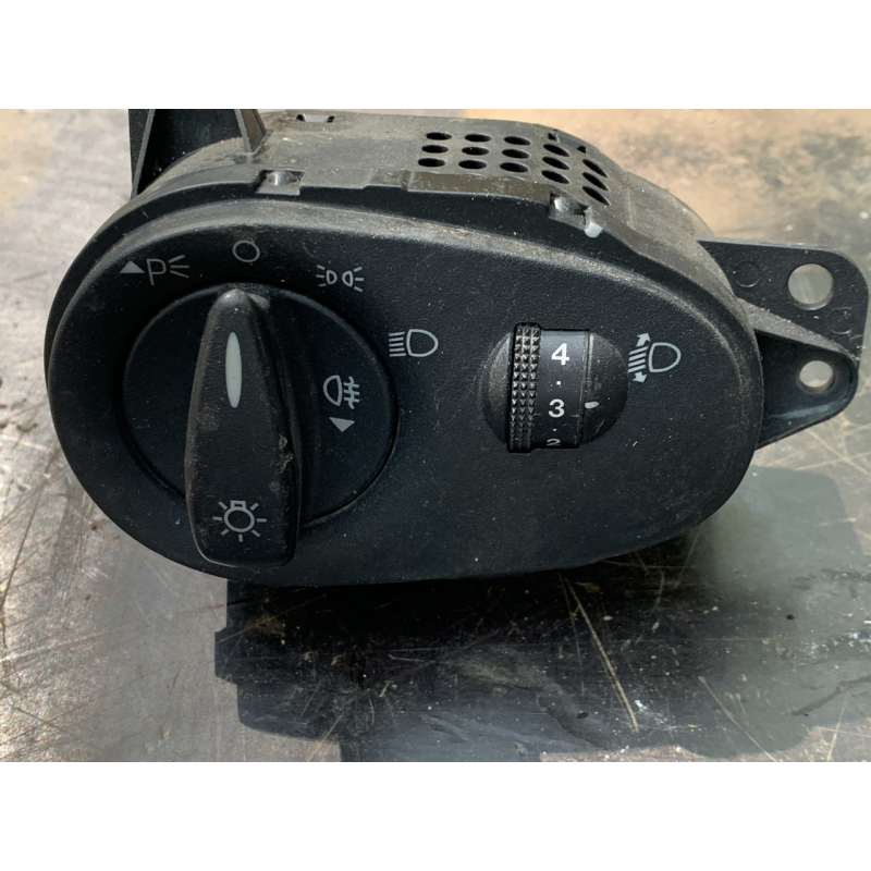 Перемикач світла фар Ford Focus MK1 98AG13A024CH Перемикач світла фар Ford Focus MK1 98AG13A024CH