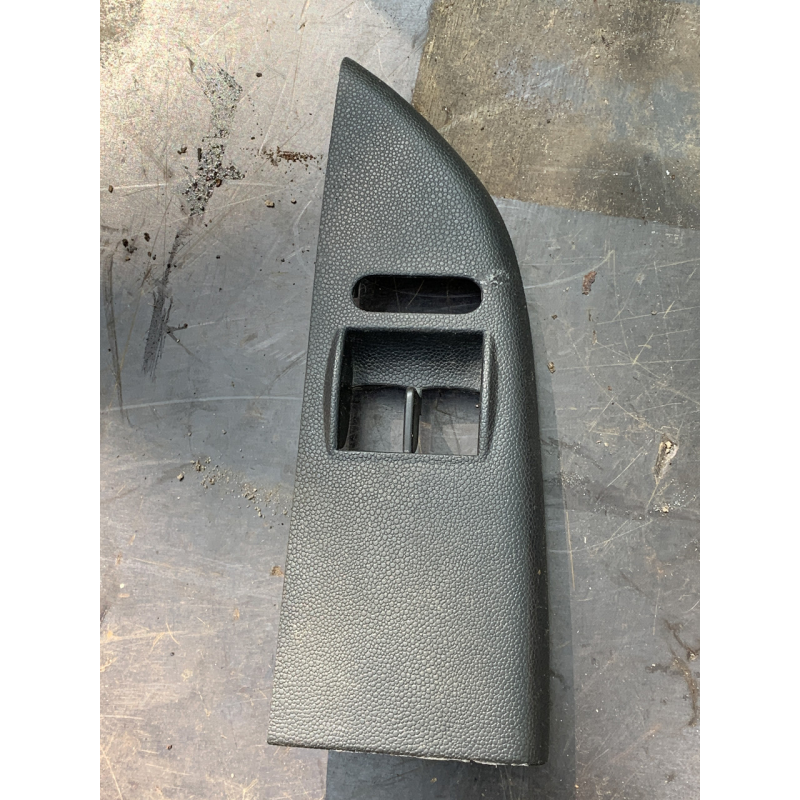 Накладка ручки лівих дверей Skoda Fabia 6Y1867227B