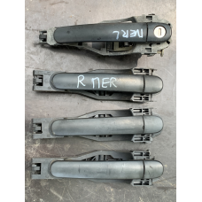 Ручки дверей Skoda Fabia 1U0837885 6Y0837885 1U0837886 6Y0837886