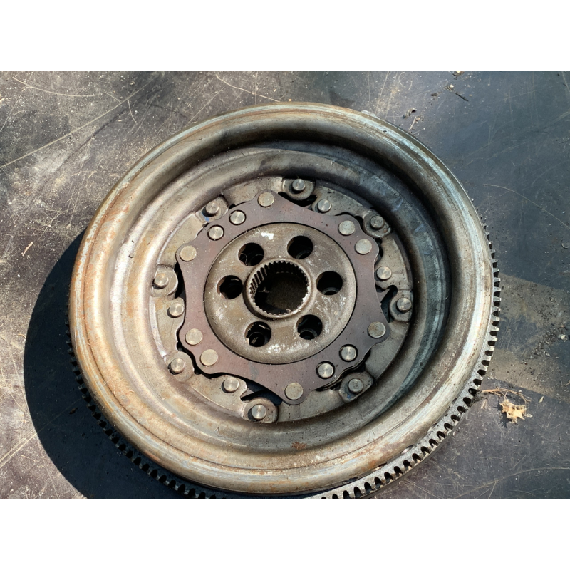 Маховик демпферний АКПП Volkswagen Passat B6  03G105266BD