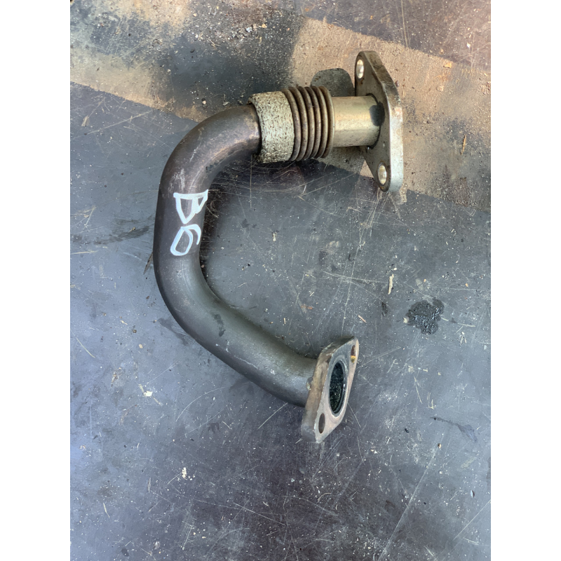 Патрубок клапана EGR Volkswagen Passat B6 03G131521R Патрубок клапана EGR Volkswagen Passat B6 03G131521R