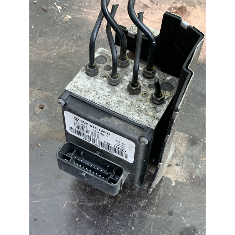 Блок керування ABS Volkswagen Passat B6 3C0614109D 16431602 16431502-C Блок керування ABS Volkswagen Passat B6 3C0614109D 16431602 16431502-C